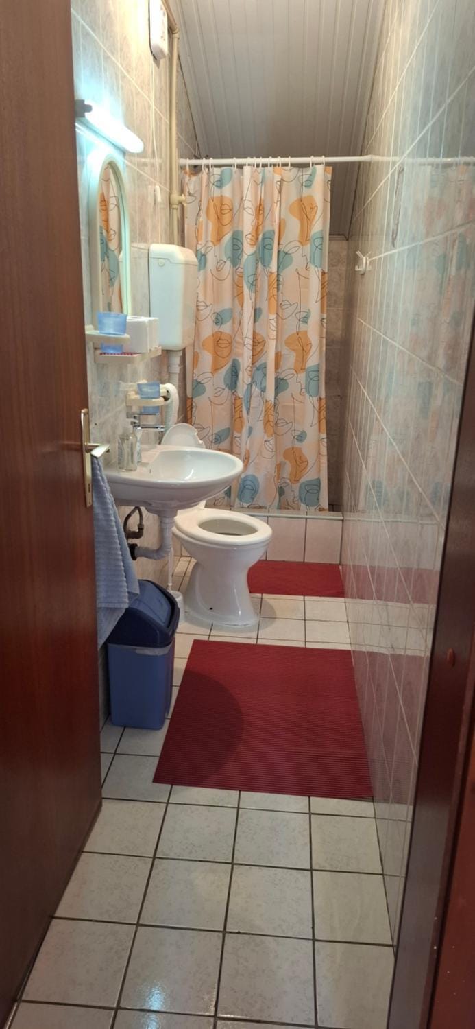 Orange room Apartment in Ohrid
