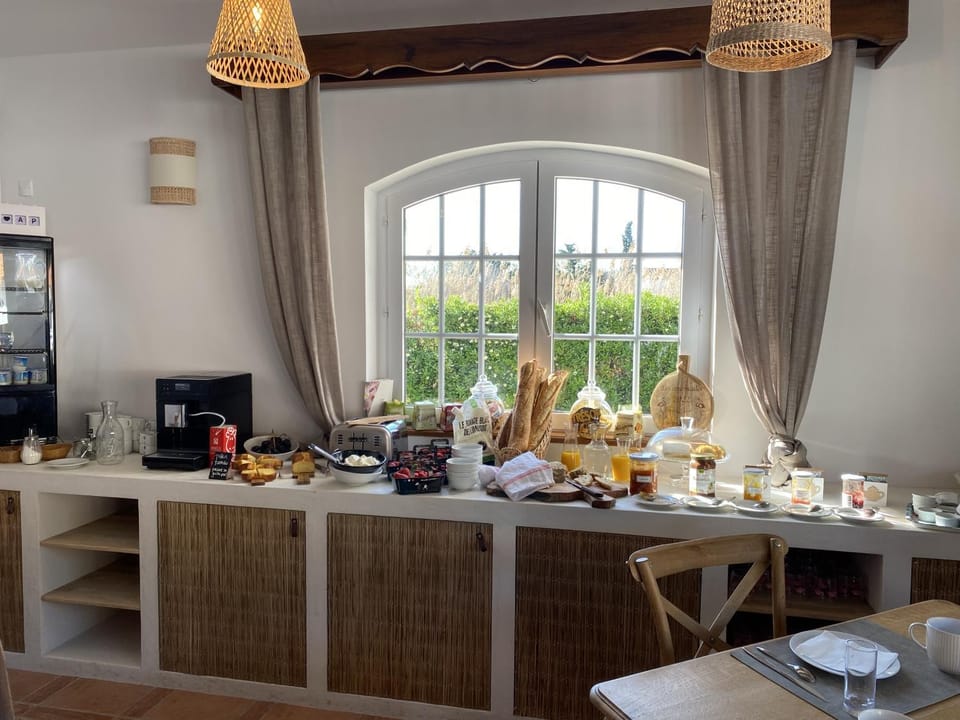 Food and drinks, Buffet breakfast