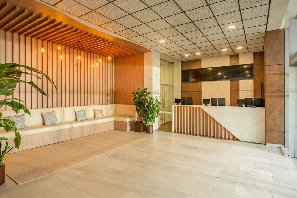 Facade/entrance, TV and multimedia, Lobby or reception