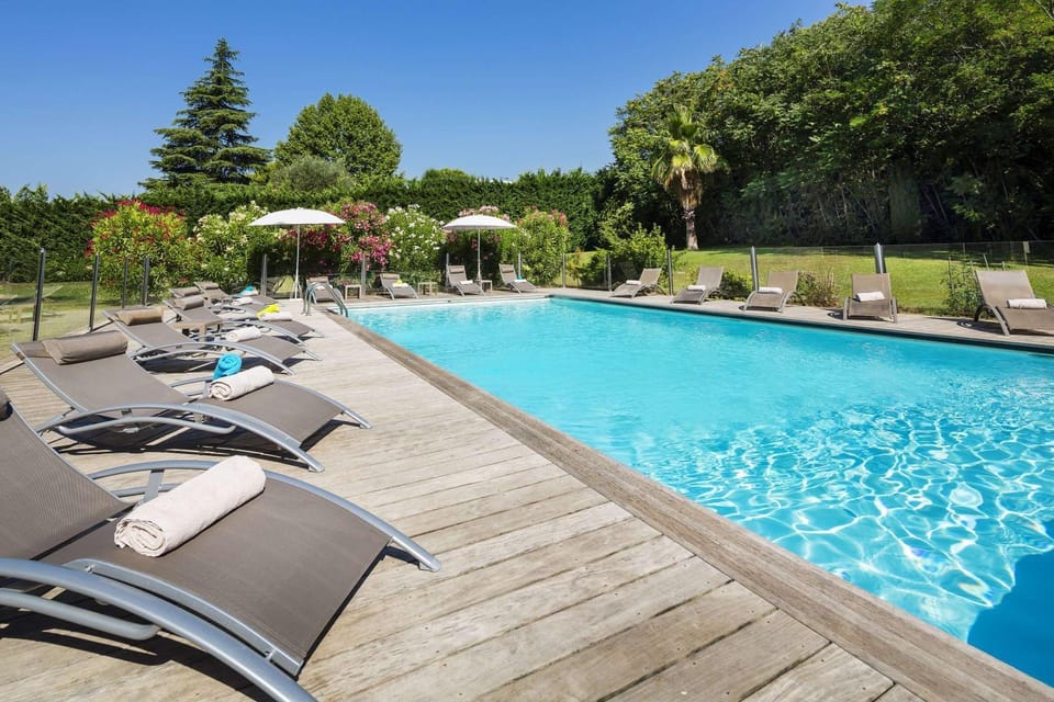 On site, Pool view, Swimming pool, Swimming pool
