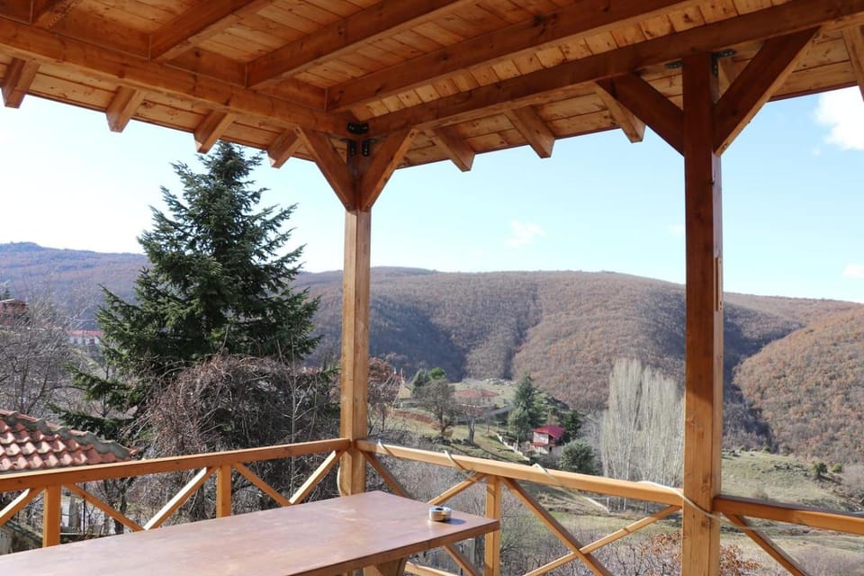 Balcony/Terrace, Landmark view, Mountain view