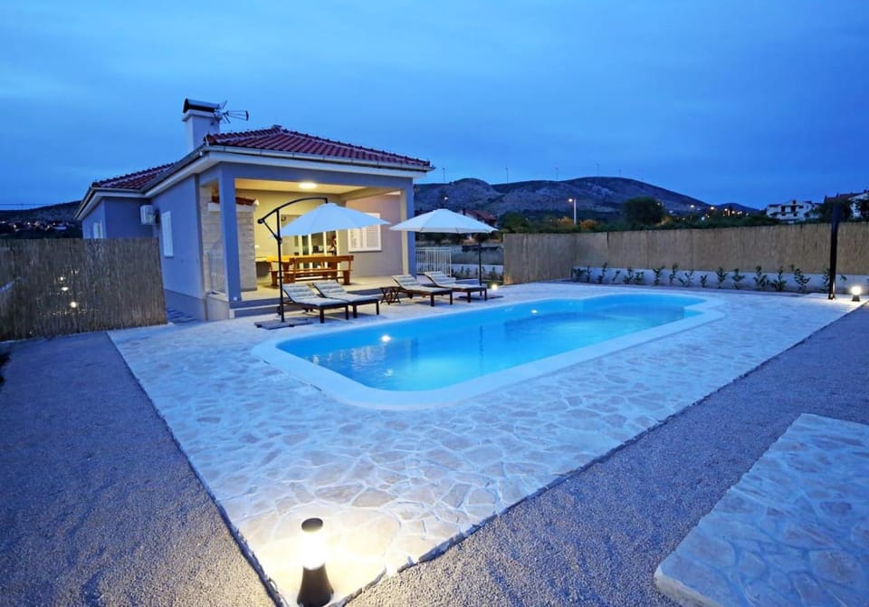 Modern Guest House Rak with beautiful pool Villa in Šibenik-Knin County, Croatia