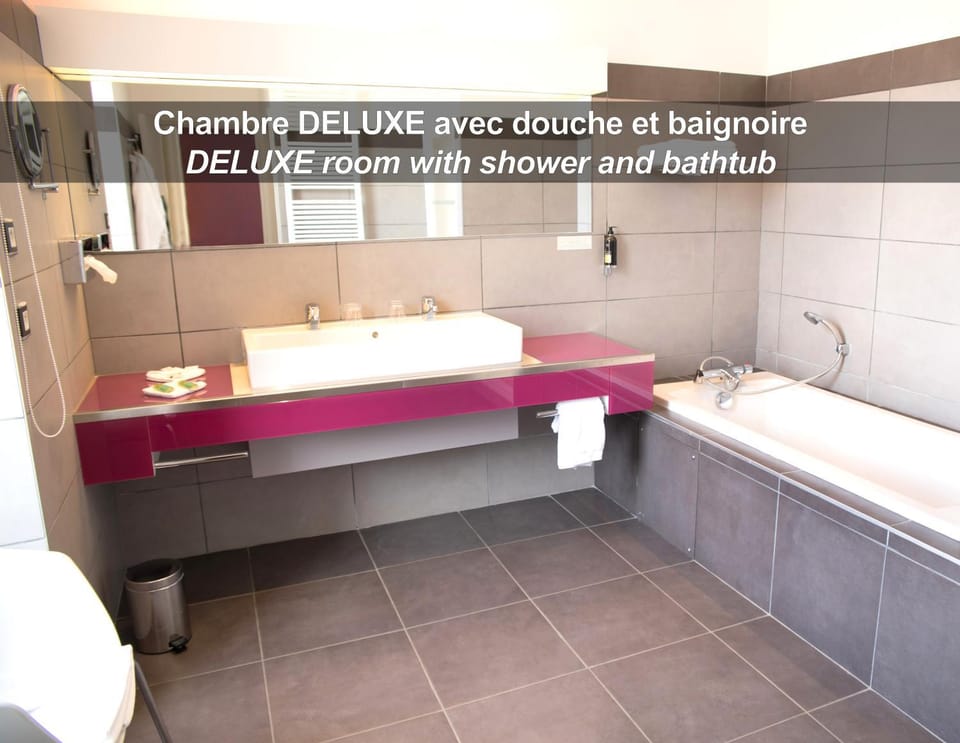 Shower, Bathroom, Bath, towels