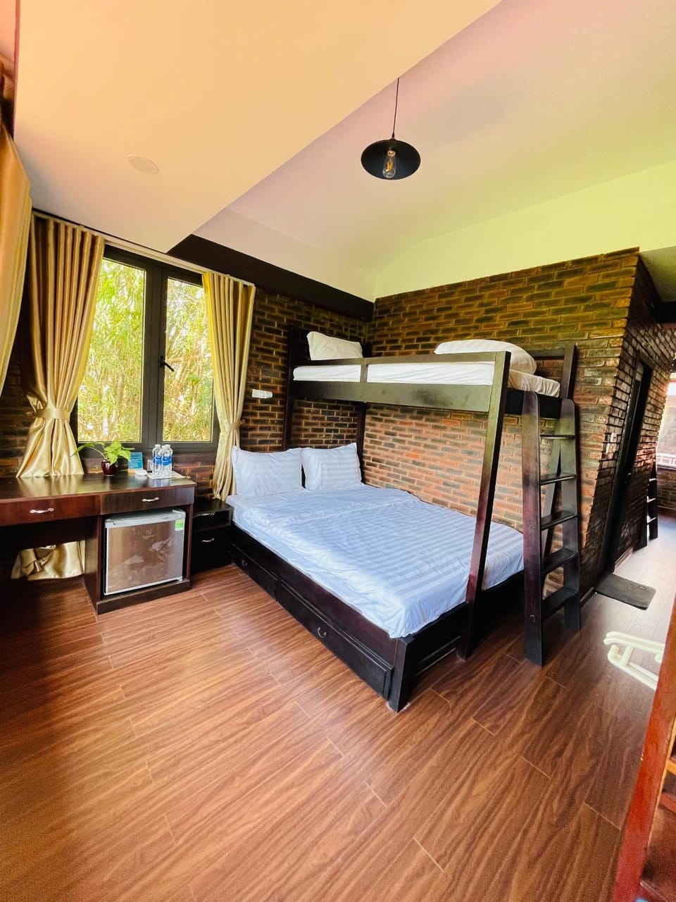 Mandarin Homestay Hue Bed and Breakfast in Laos