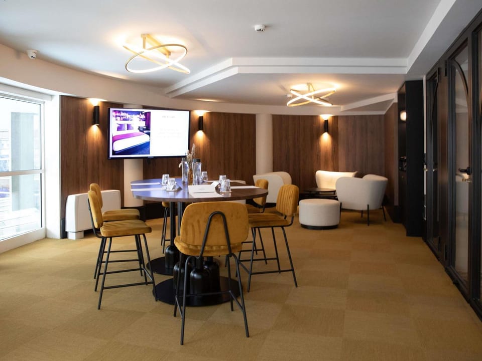 Meeting/conference room