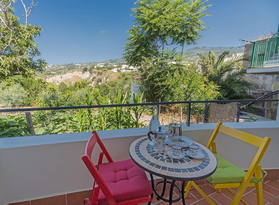 Natural landscape, View (from property/room), Balcony/Terrace, Dining area
