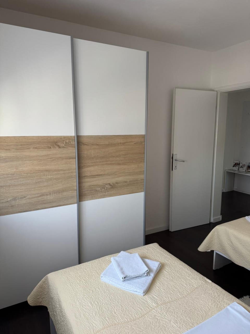 Bed, Bedroom, wardrobe