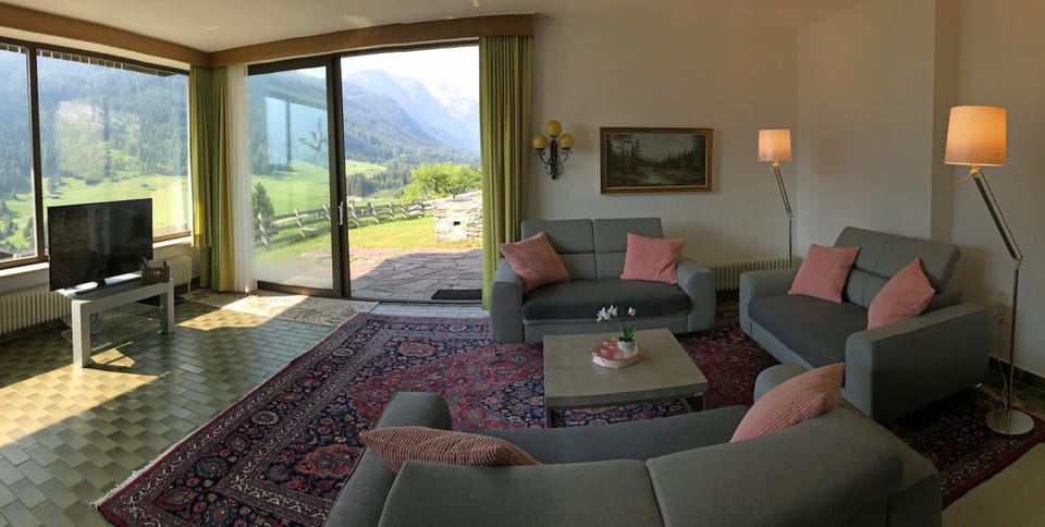 TV and multimedia, Living room, Seating area, Garden view, Mountain view