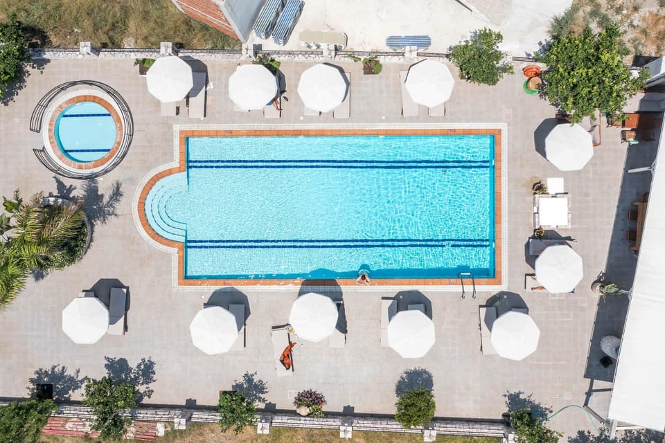 Pool view, Swimming pool
