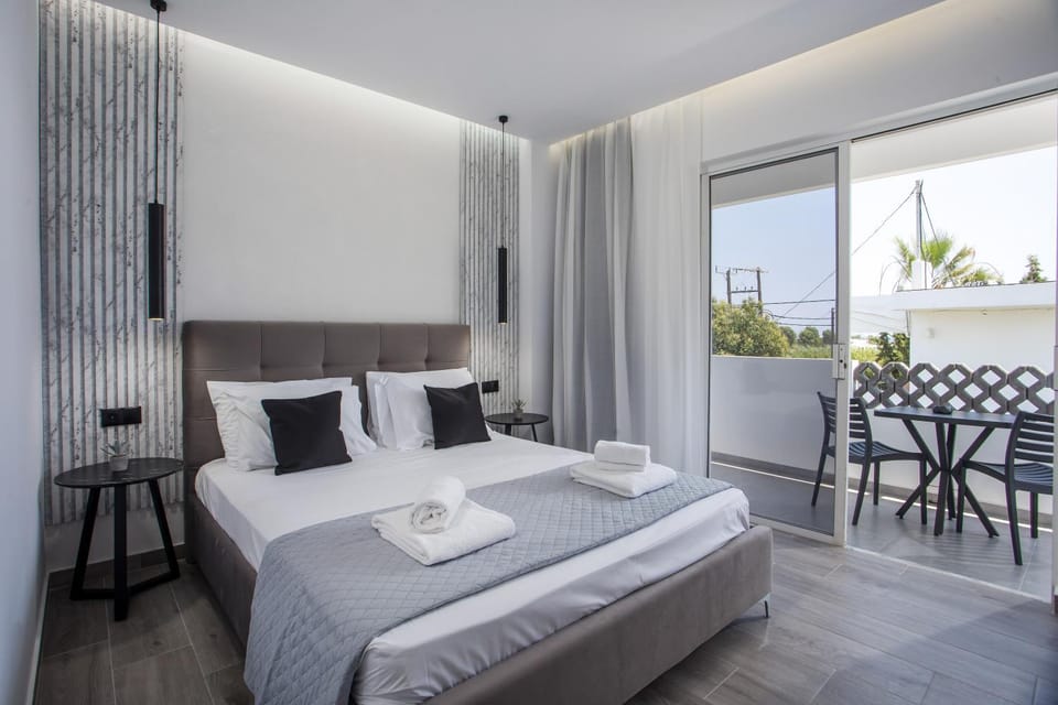 View (from property/room), Photo of the whole room, Bedroom