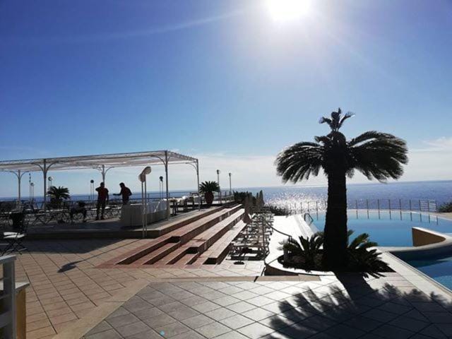 Sea view, Swimming pool