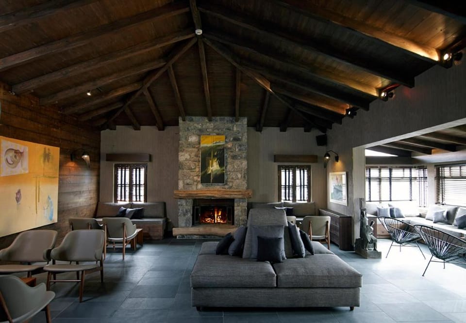 Lounge or bar