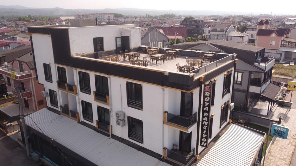 Property building, Day, Neighbourhood, Bird's eye view, City view, Street view, Location