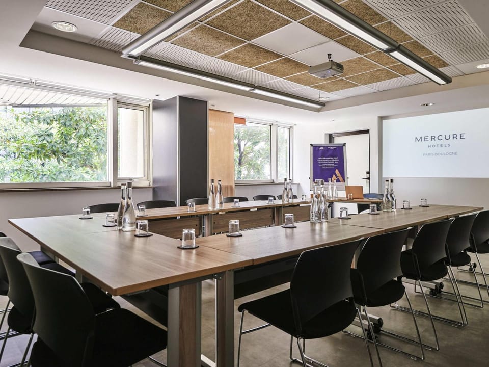 Meeting/conference room