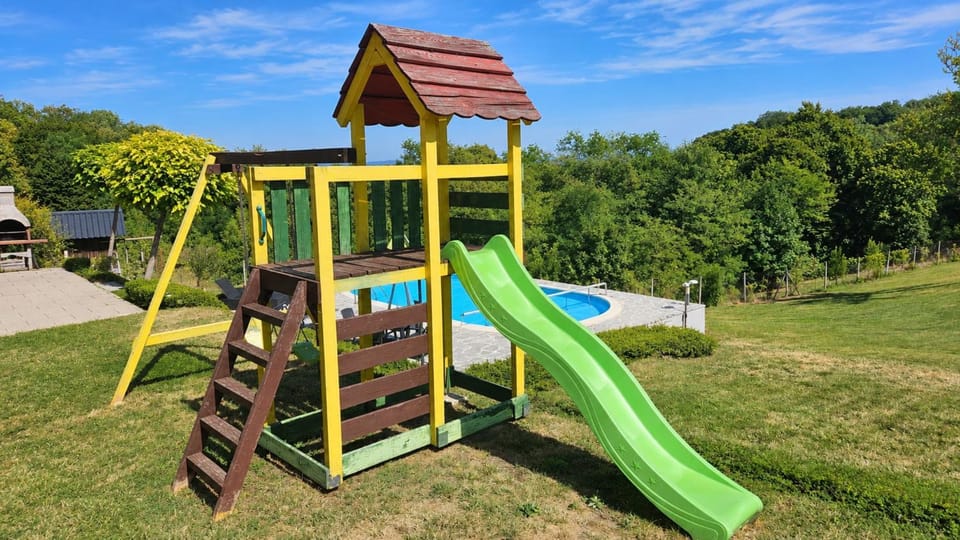 BBQ facilities, Children play ground, Balcony/Terrace, Swimming pool