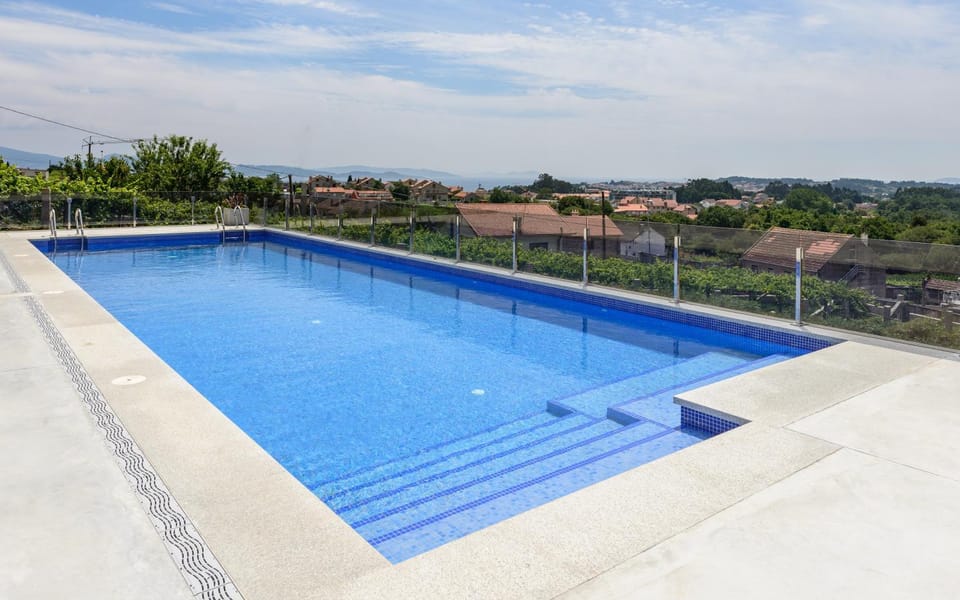 Swimming pool, Swimming pool