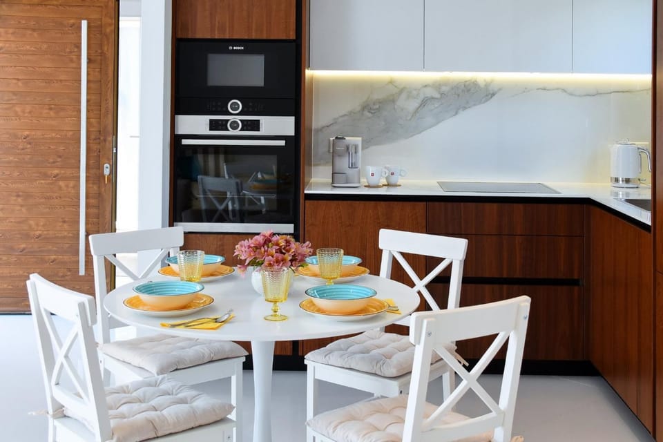 Coffee/tea facilities, Kitchen or kitchenette, Dining area, minibar, pet friendly, stove, toaster