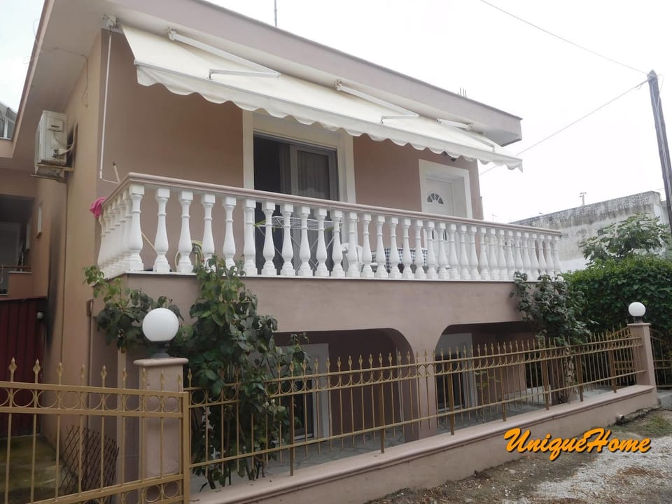 Unique Home Apartment in Nea Peramos