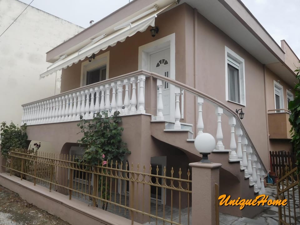 Unique Home Apartment in Nea Peramos