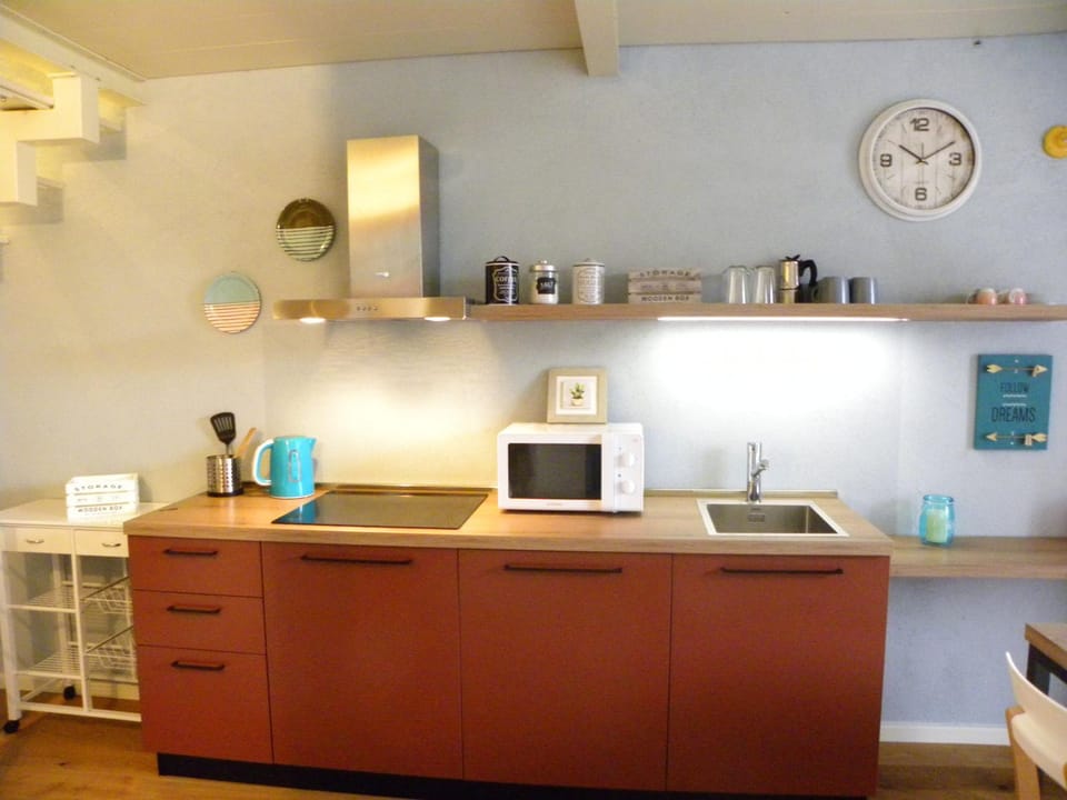 Coffee/tea facilities, Kitchen or kitchenette