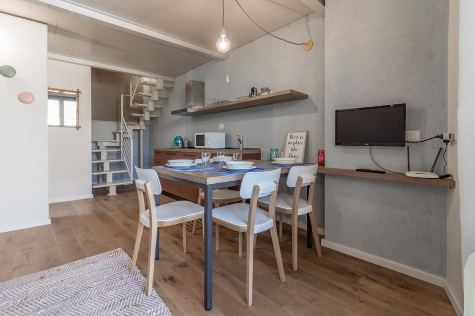 TV and multimedia, Dining area