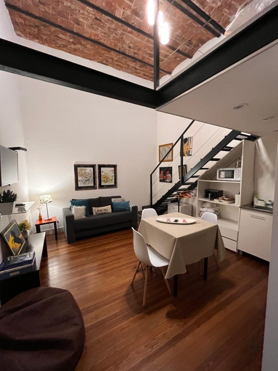 Photo of the whole room