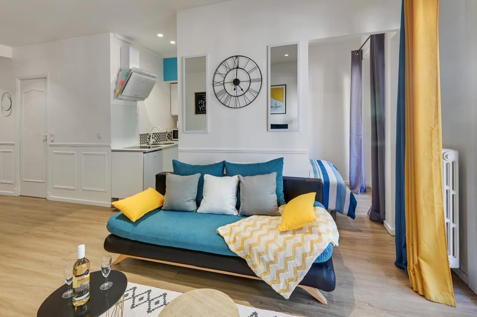 Living room, Lounge or bar
