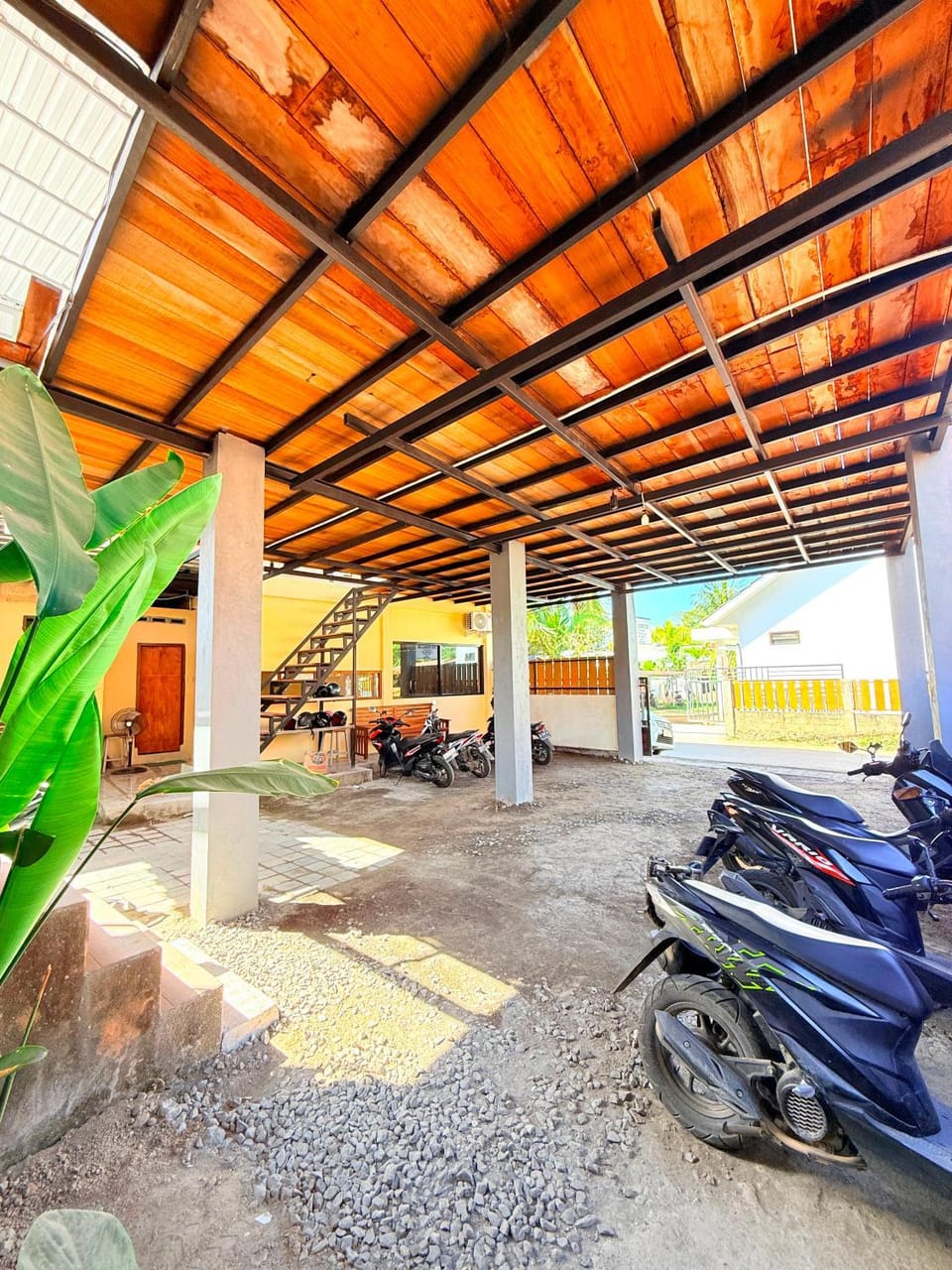 Jeri Home Stay Hotel in Pujut