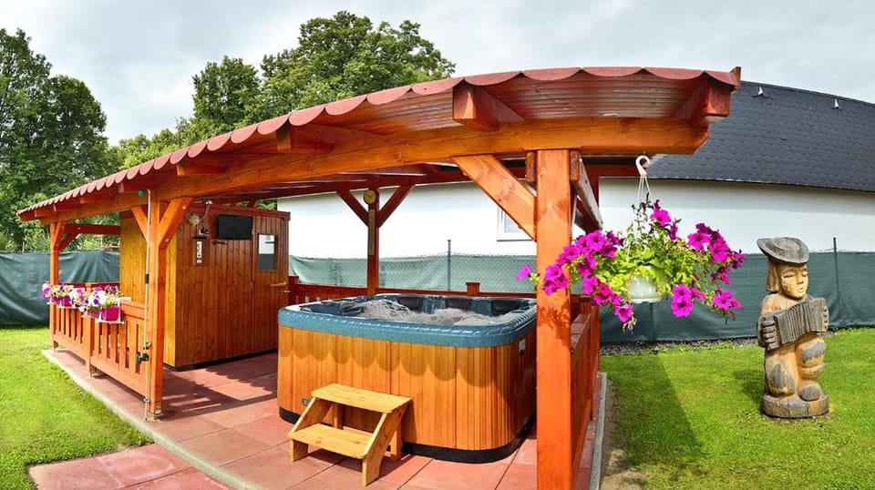 Garden, Spa and wellness centre/facilities