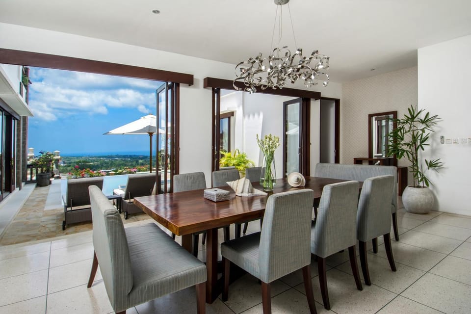 Seating area, Dining area, Swimming pool, Swimming pool