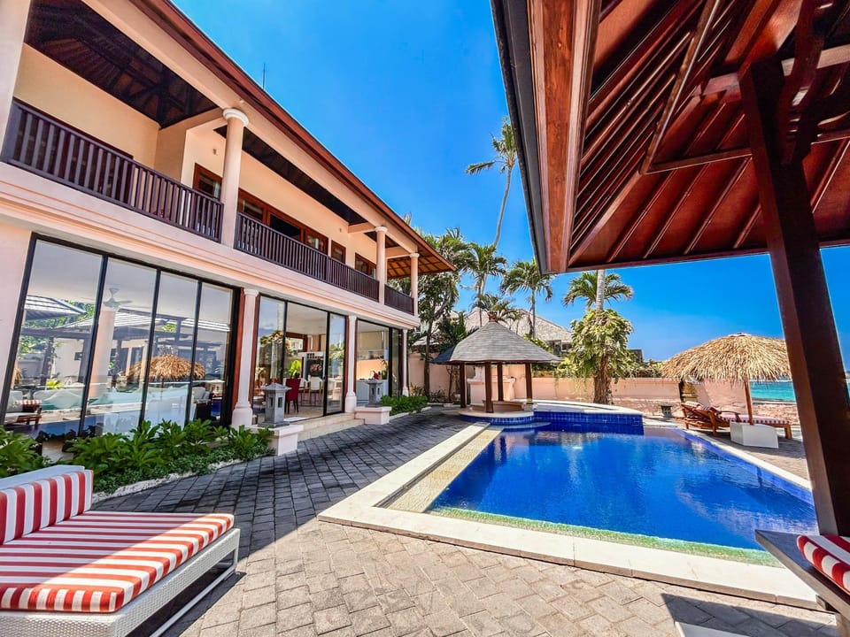 Property building, Pool view