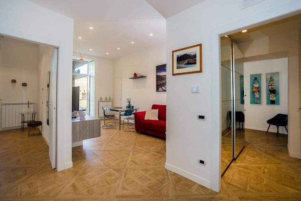 Bed, Living room, Photo of the whole room, Seating area, Bedroom