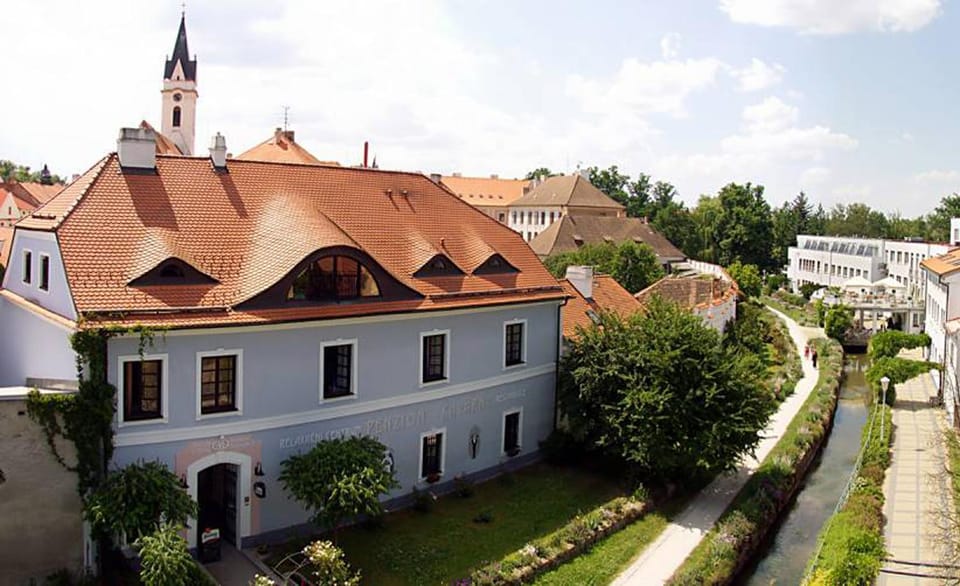 Property building, Bird's eye view, Parking