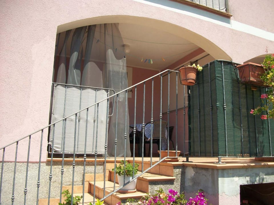 Property building, View (from property/room)