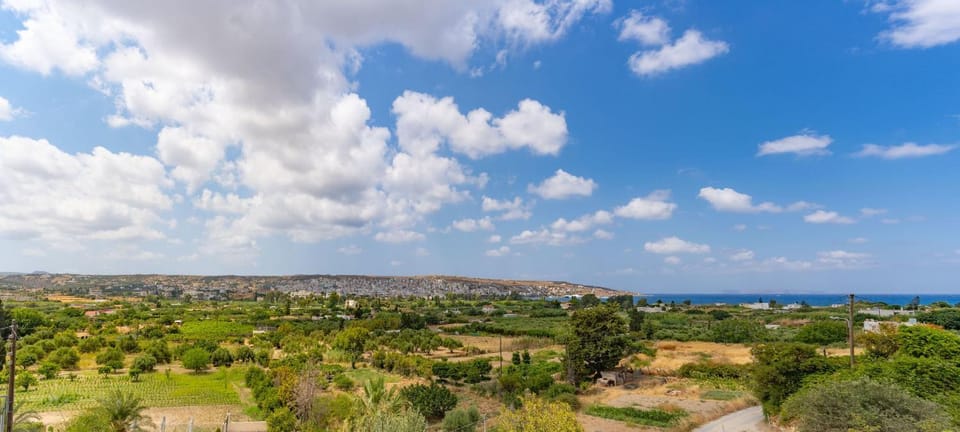 The Rock & The Lemon Tree House in Lasithi
