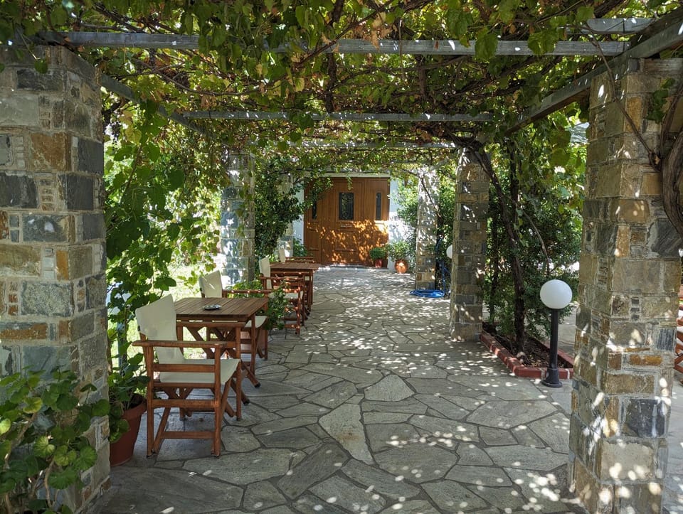 Facade/entrance, Day, Garden, Garden view