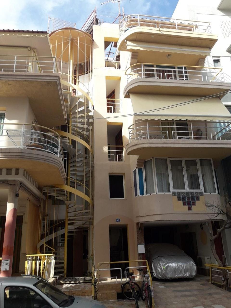 Property building, Facade/entrance