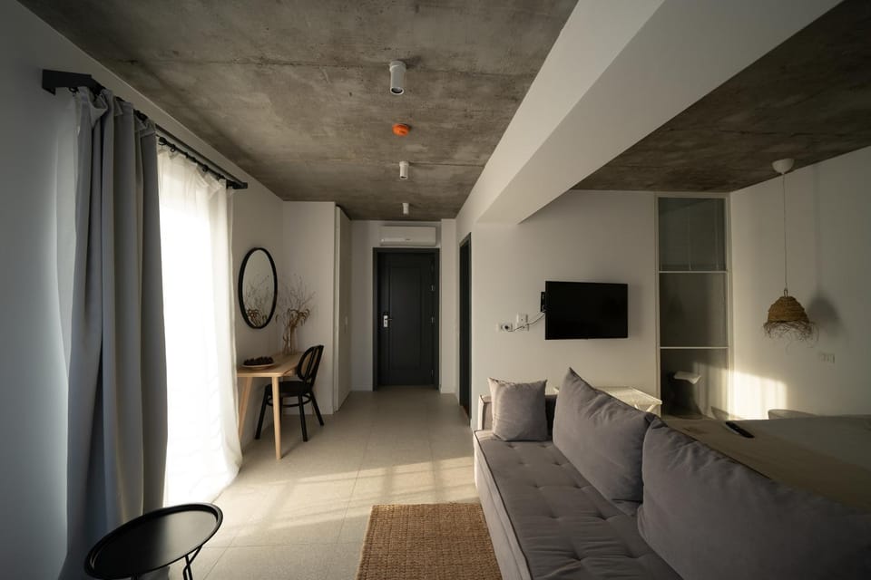 TV and multimedia, Seating area