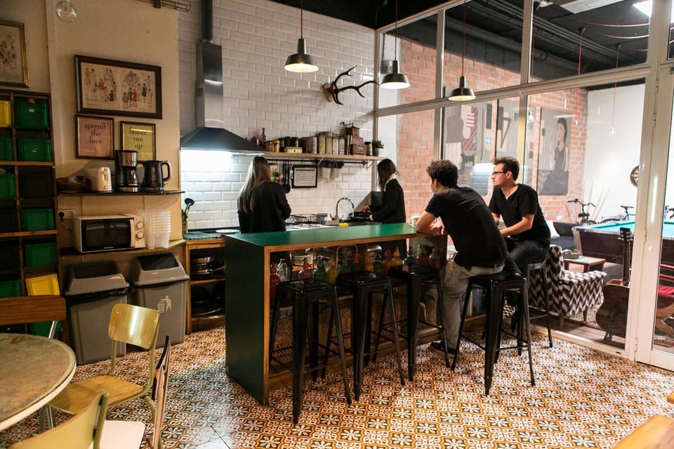 Communal kitchen, group of guests