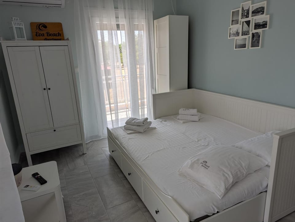 Bed, Living room, Bedroom, furniture, wardrobe