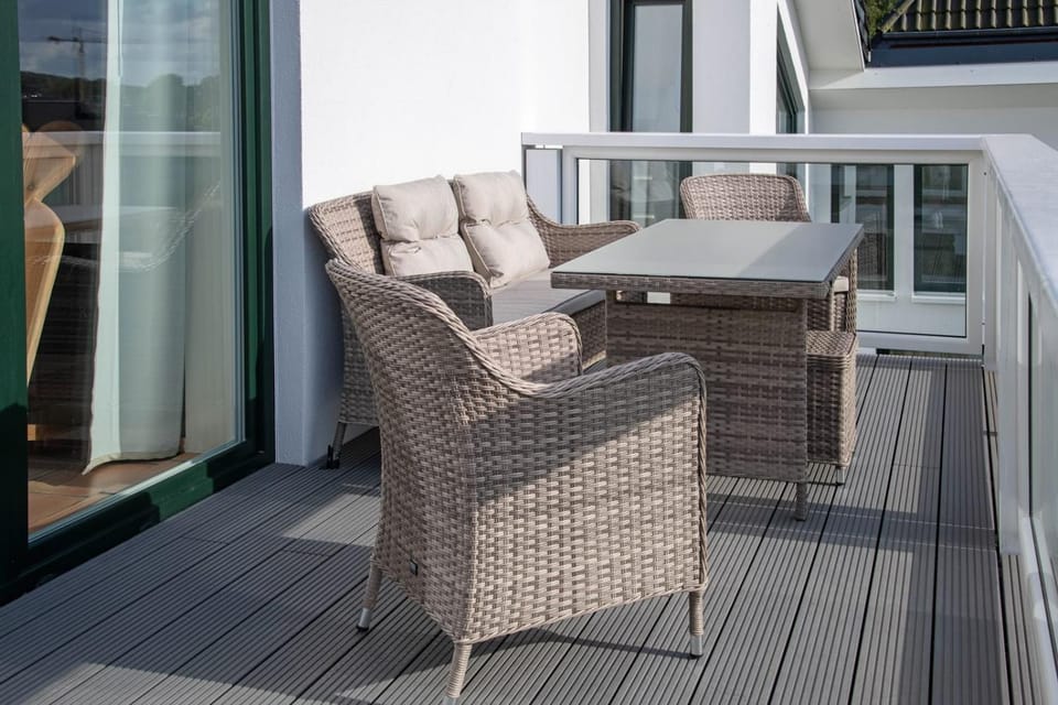 Day, View (from property/room), Balcony/Terrace, Seating area, Dining area