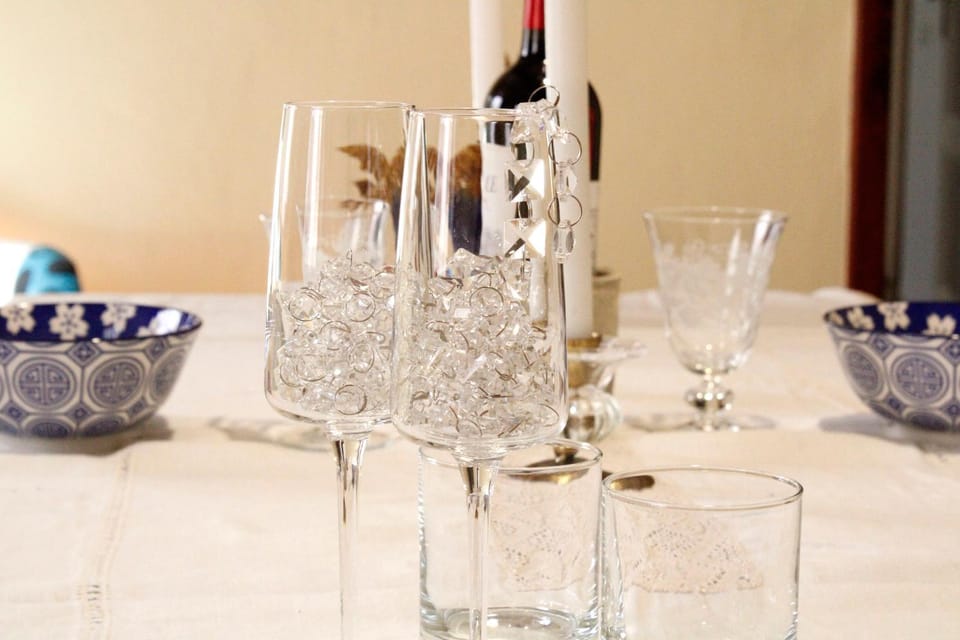 Food and drinks, Dining area, Drinks