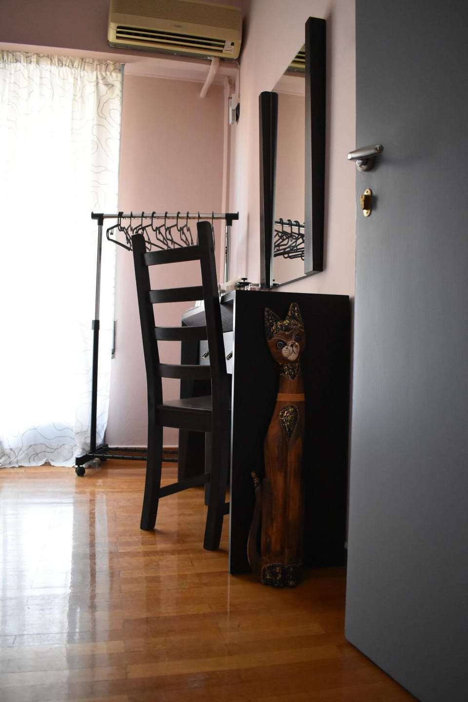 Bedroom, air conditioner