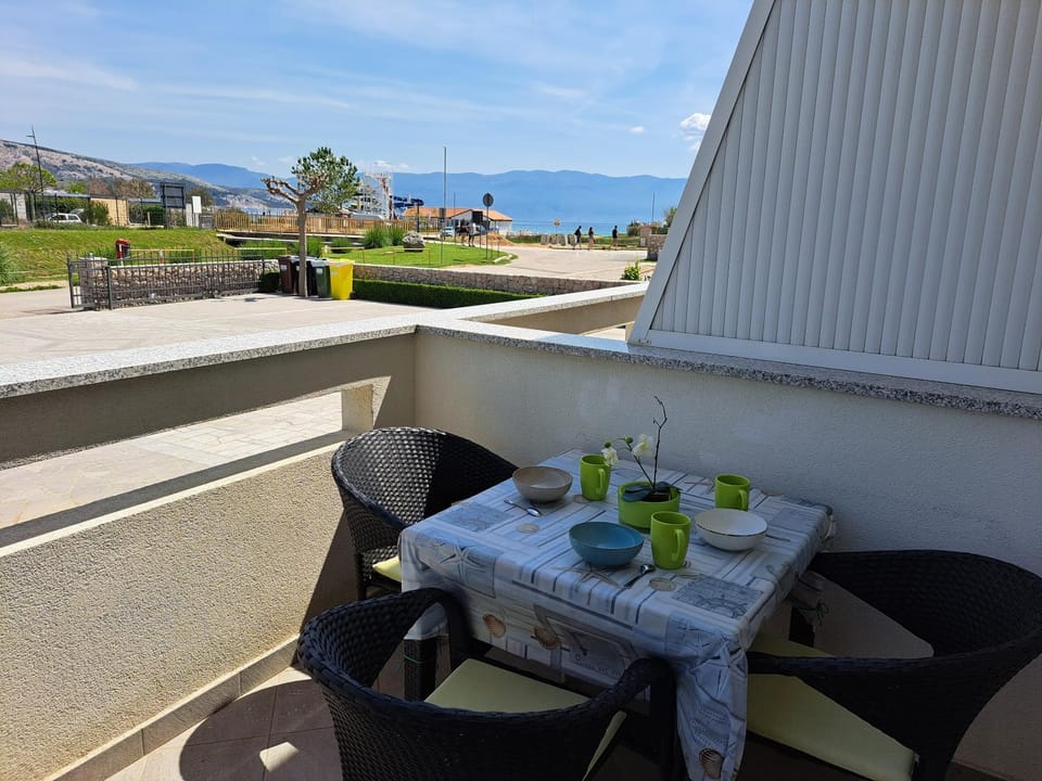 Balcony/Terrace, Mountain view, Sea view
