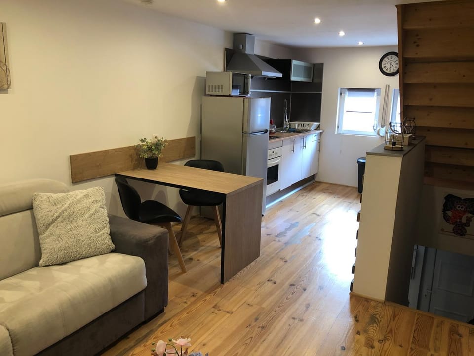 Gîte Chez Mathilde - hébergement de charme alliant cachet et modernité à 5 minutes de Colmar Apartment in Grand Est