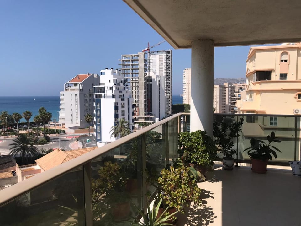 Balcony/Terrace, City view