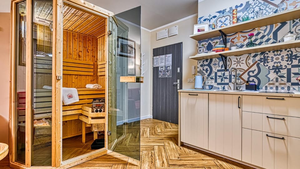 Apartament Podróżniczy z prywatną Sauną blisko Elementsa - 5D Apartments Apartment in Lower Silesian Voivodeship