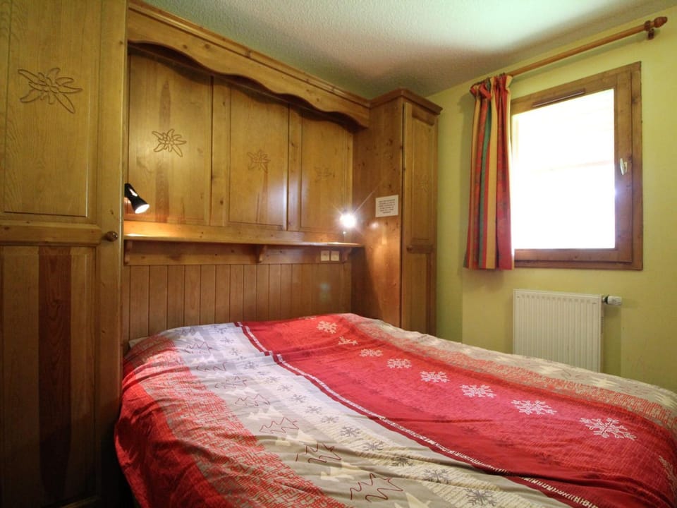 Appartement 6/7 pers, proche pistes, Wi-Fi, parking - FR-1-508-117 Apartment in Auvergne-Rhône-Alpes