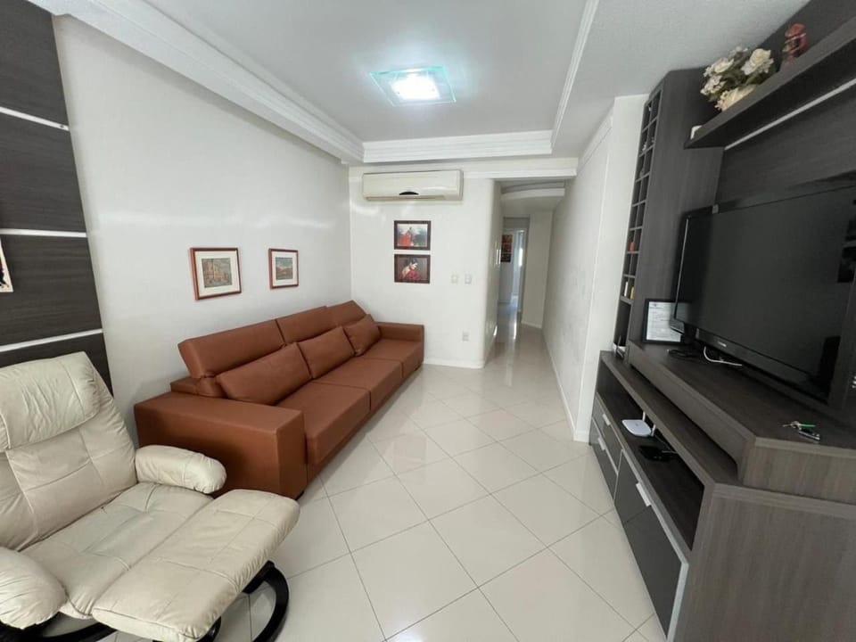 Meia Praia com estilo! 3 suítes, churrasqueira e garagem Apartment in Porto Belo