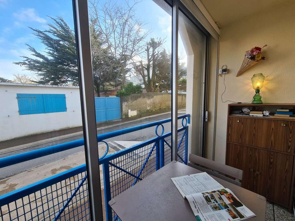 Appartement 2 pièces 100m de la mer, 4 couchages, loggia, garage privé, Saint-Jean-de-Monts - FR-1-224C-79 Apartment in Saint-Jean-de-Monts